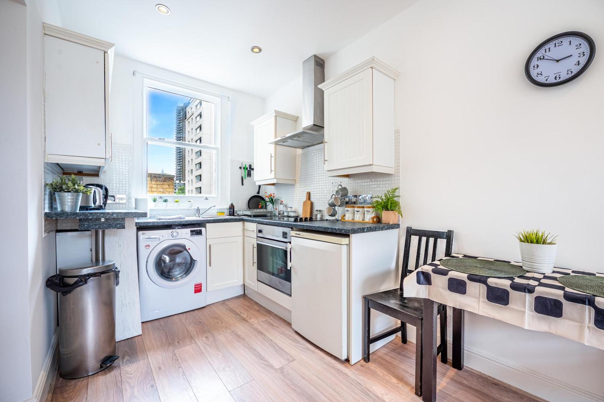 شقة One-Bed Flat, Kensington, Bank Payment To The Host Within 24H From The Reservation لندن المظهر الخارجي الصورة